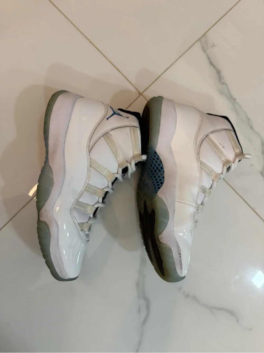 Jordan Men’s White and Black Low-Top Sneakers